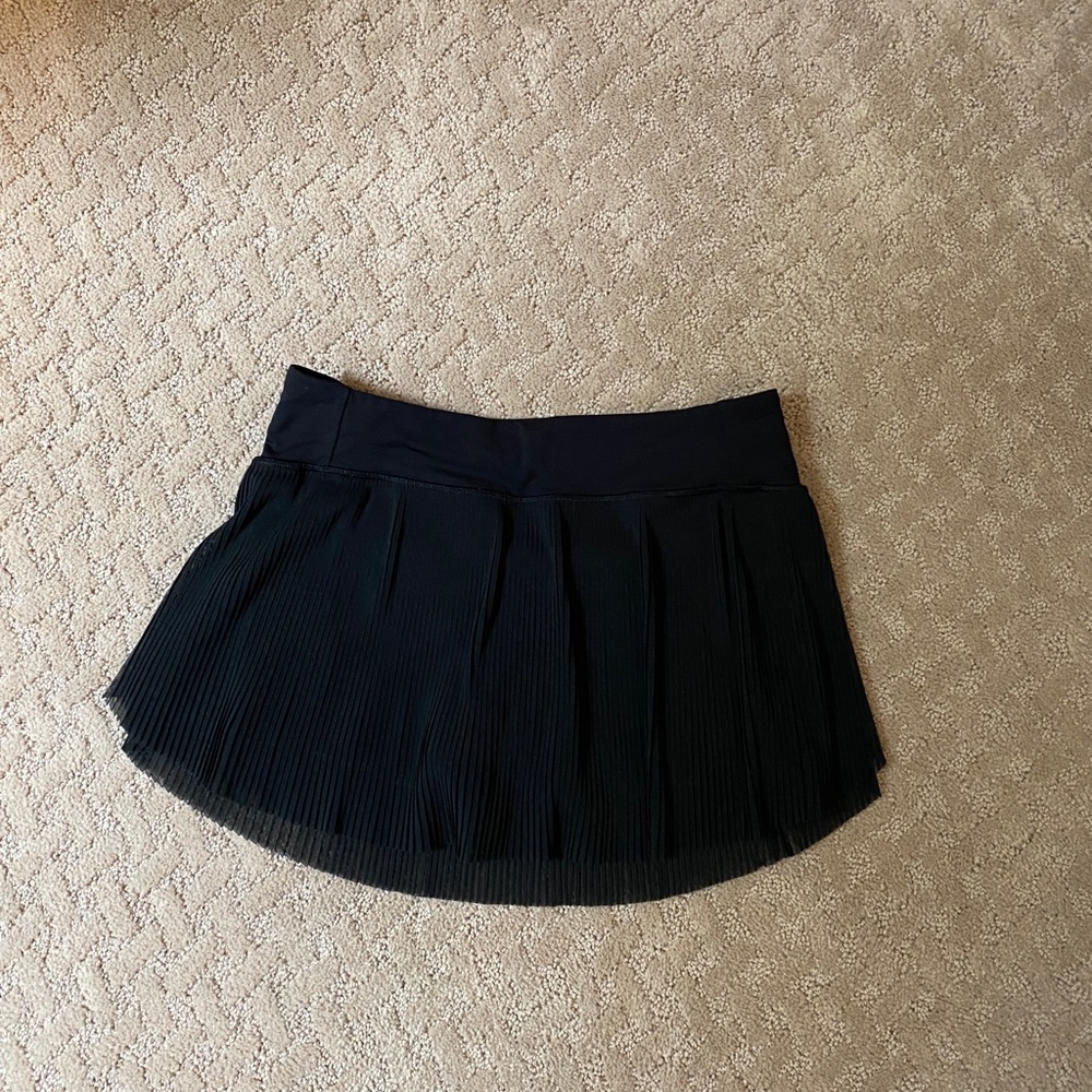 Lululemon Black Just Pleat It Skirt